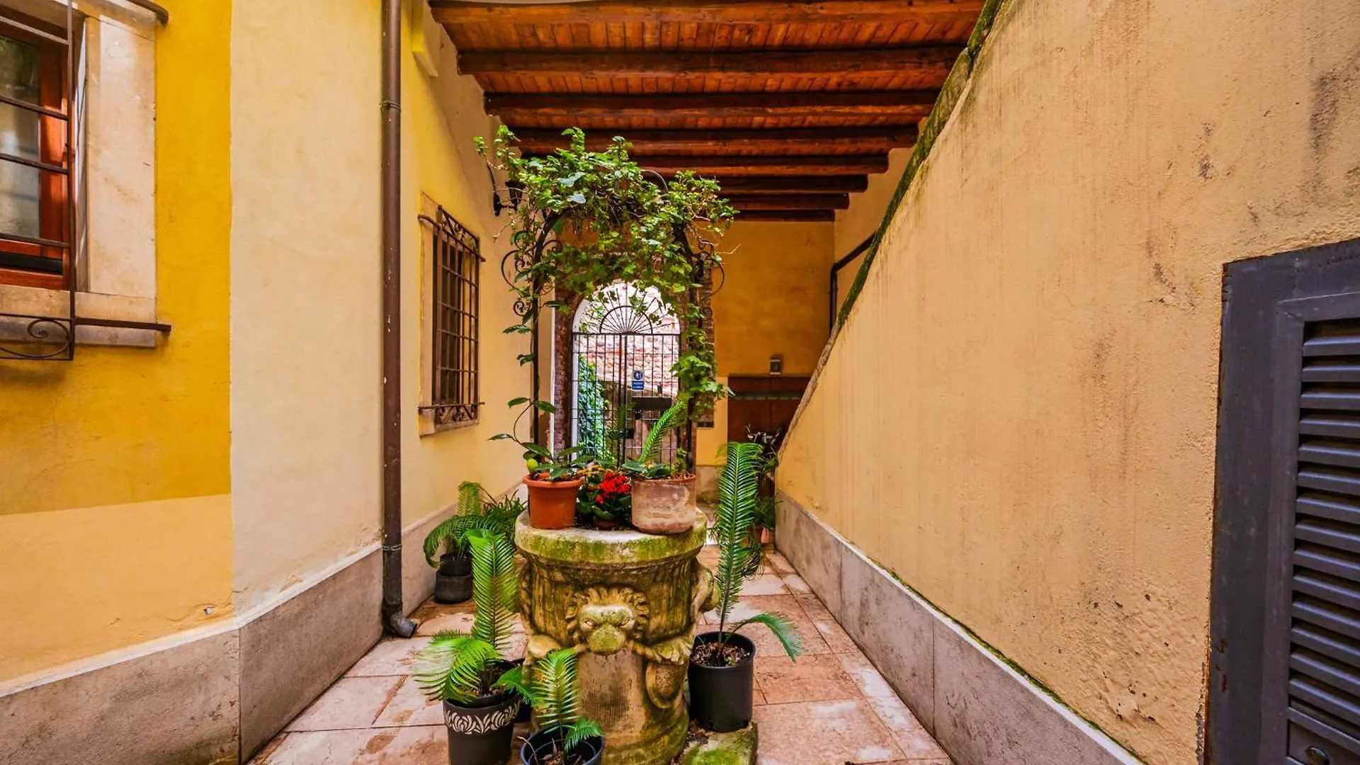 Apartment Giardino Di Romeo, 100M Dal Teatro Romano Verona